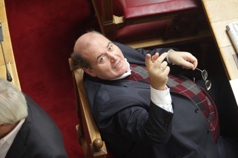 Οι selfies του Φίλη -Το παρολίγον «ατύχημα» με τα γυαλιά [εικόνες] | iefimerida.gr 5