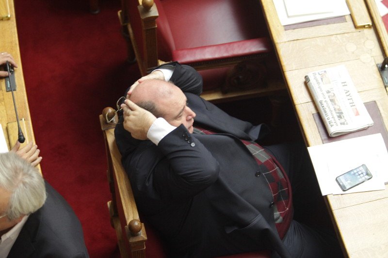 Οι selfies του Φίλη -Το παρολίγον «ατύχημα» με τα γυαλιά [εικόνες] | iefimerida.gr 7