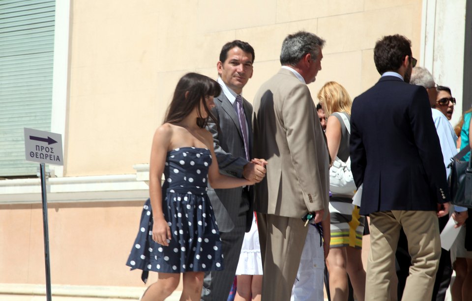 Το backstage της ορκωμοσίας των 300 της Βουλής[εικόνες] | iefimerida.gr 2