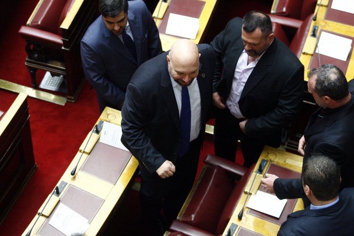 Καρέ-καρέ η ορκωμοσία της νέας Βουλής -Οι τρεις όρκοι και ο απών [εικόνες & βίντεο] | iefimerida.gr 21