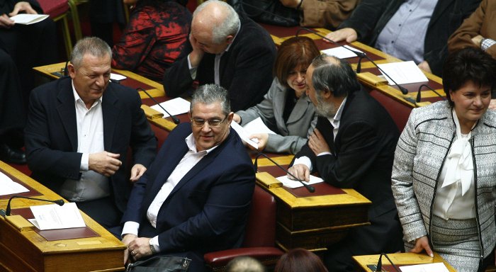 Καρέ-καρέ η ορκωμοσία της νέας Βουλής -Οι τρεις όρκοι και ο απών [εικόνες & βίντεο] | iefimerida.gr 14