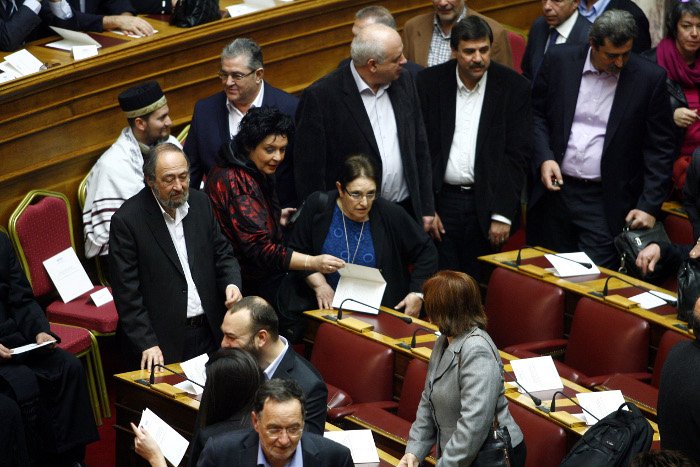 Καρέ-καρέ η ορκωμοσία της νέας Βουλής -Οι τρεις όρκοι και ο απών [εικόνες & βίντεο] | iefimerida.gr 7