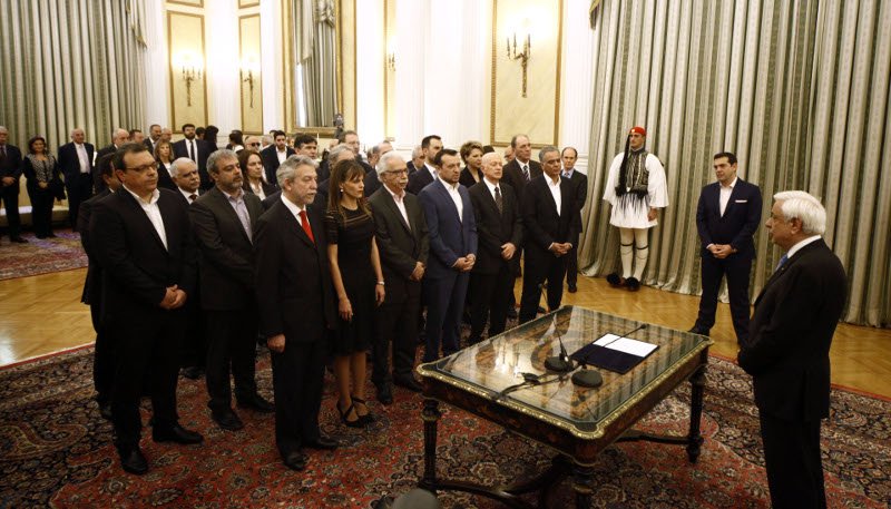 Ορκίστηκαν οι νέοι υπουργοί της κυβέρνησης [εικόνες] | iefimerida.gr 2