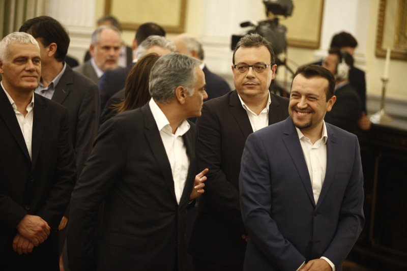 Ορκίστηκαν οι νέοι υπουργοί της κυβέρνησης [εικόνες] | iefimerida.gr 5