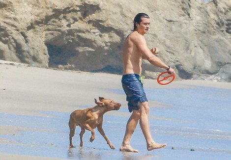 Ο Ορλάντο Μπλουμ δικαιώνει τον τίτλο του πιο σέξι άνδρα [εικόνες] | iefimerida.gr 1