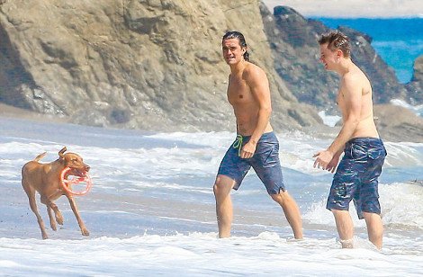 Ο Ορλάντο Μπλουμ δικαιώνει τον τίτλο του πιο σέξι άνδρα [εικόνες] | iefimerida.gr 3