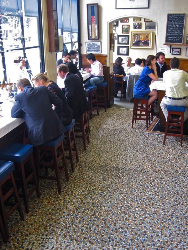 Φάτε όστρακα στο στέκι των γκάνγκστερ -Το αρχαιότερο λονδρέζικο εστιατόριο - Από το 1889 [εικόνες]   | iefimerida.gr 2