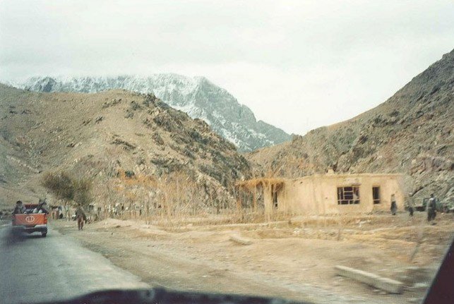 Το αρχηγείο του Μπιν Λάντεν -Σπάνιο υλικό από το κρησφύγετο του αρχηγού της Αλ Κάιντα [εικόνες] | iefimerida.gr 9