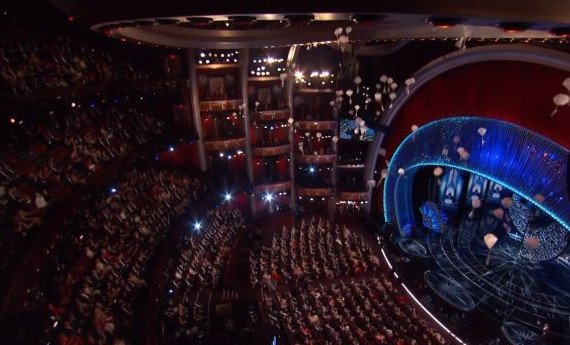 6+1 στιγμές των Οσκαρ: Τα tweets στον Τραμπ και τα ουρανοκατέβατα ντόνατς [βίντεο]  | iefimerida.gr 5