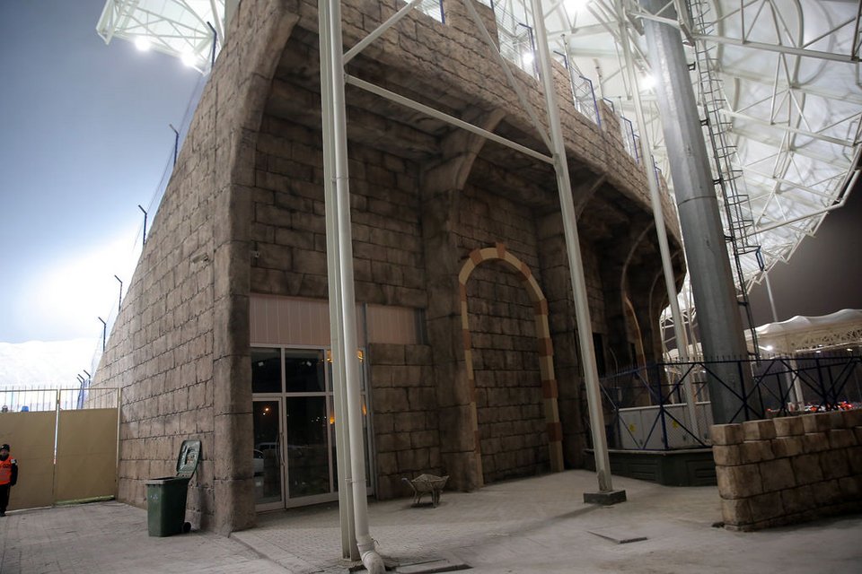 Χαντζάρες, οθωμανοί, εθνικισμός: Tο απίστευτο γήπεδο της Αγκυρας όπου μάχεται απόψε ο Ολυμπιακός [εικόνες]  | iefimerida.gr 2