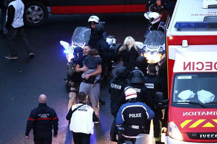 Ερωτηματικά: Πώς μπόρεσαν 3 άνθρωποι να αιματοκυλίσουν το Παρίσι | iefimerida.gr 2