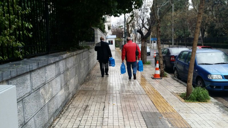  Στο Μέγαρο Μαξίμου αλλάζουν τηλεφωνικές συσκευές [εικόνες] | iefimerida.gr 0