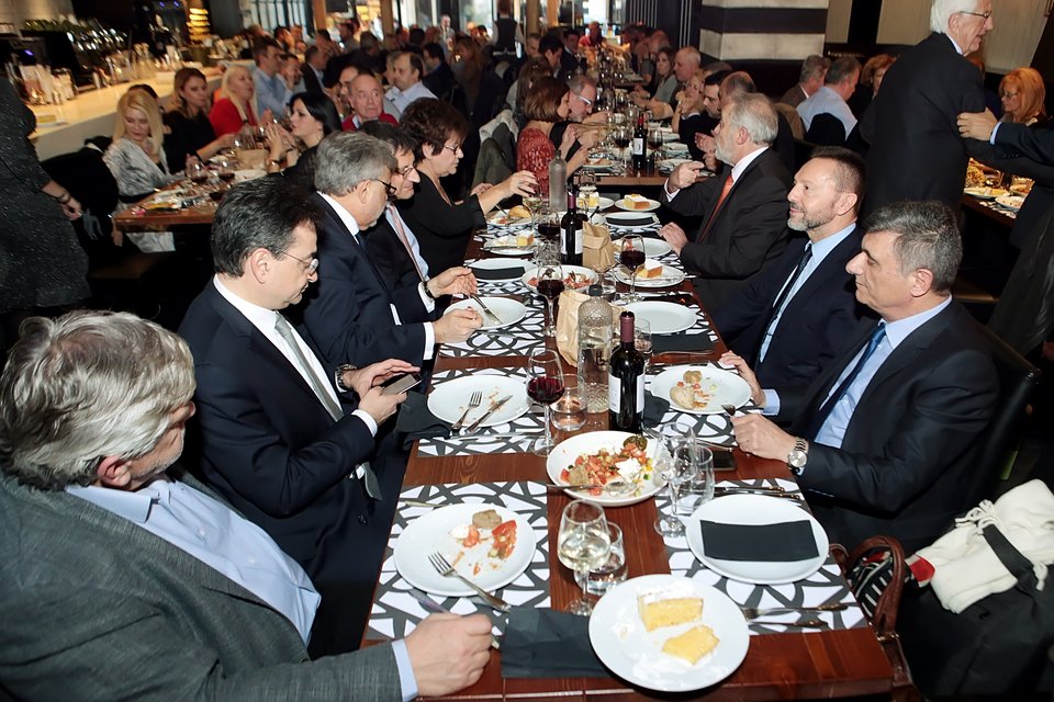 Γ. Στουρνάρας και Στ. Κούκος (δεξιιά) στην εκδήλωση της ΟΤΟΕ