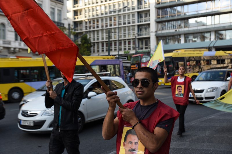 Πορεία Κούρδων στο κέντρο της Αθήνας για την απελευθέρωση του Οτσαλάν [εικόνες] | iefimerida.gr 2