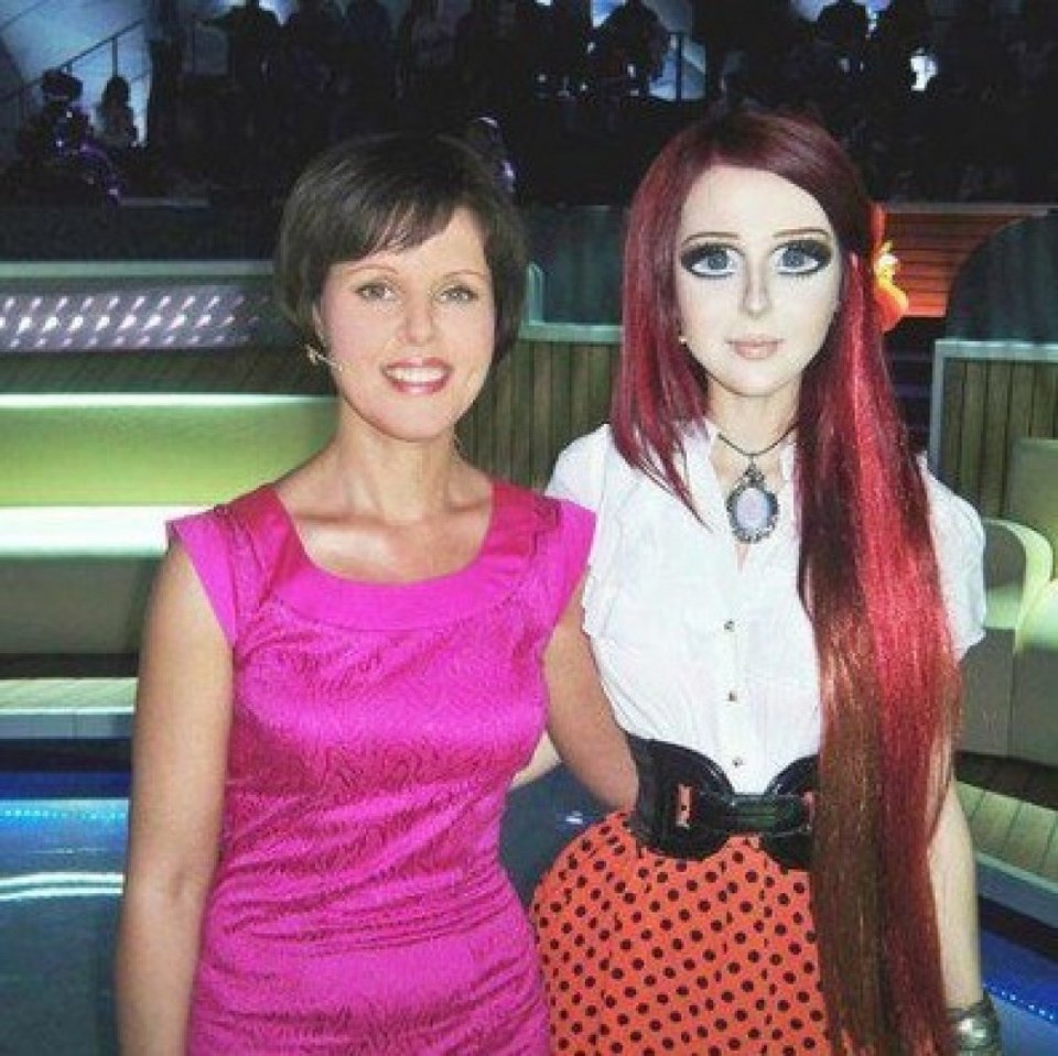 Η Oυκρανή που «μεταμορφώθηκε» σε κινούμενο σχέδιο [βίντεο & εικόνες] | iefimerida.gr 0