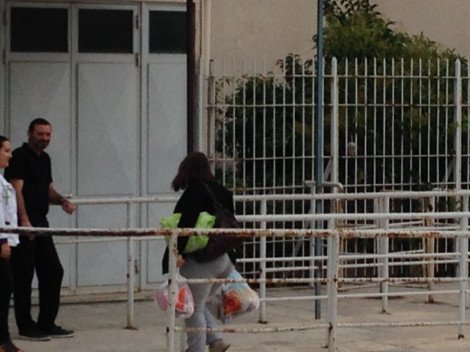 Η Ουρανία στον Κορυδαλλό φορτωμένη με δεκάδες ταπεράκια -Γιατί ο Μιχαλολιάκος τρώει μόνο σπιτικό φαγητό [εικόνες] | iefimerida.gr 0