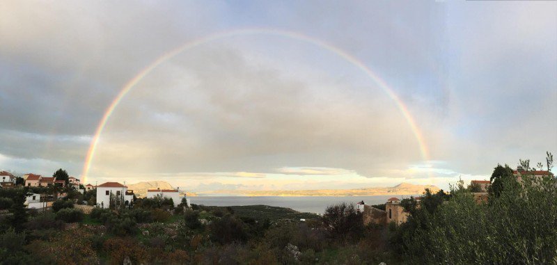 Ουράνιο τόξο σαν ζωγραφιά στα Χανιά [εικόνες] | iefimerida.gr 0