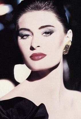 Από μοντέλο της Vogue, πάμπλουτη και διάσημη, κατάντησε άστεγη -Ζητιανεύει στους δρόμους [εικόνες] | iefimerida.gr 2