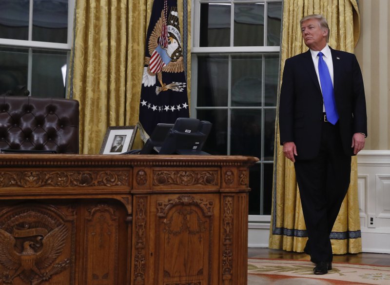 Ο Τραμπ πάσχει από κλειστοφοβία -Τα σημάδια και τα τηλέφωνα στους παλιούς του φίλους [εικόνες & βίντεο]  | iefimerida.gr 4