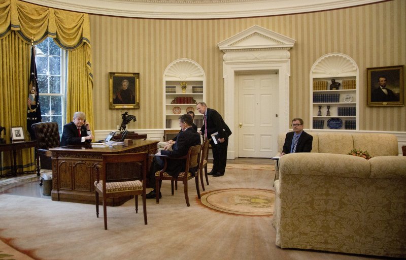 Ο Τραμπ πάσχει από κλειστοφοβία -Τα σημάδια και τα τηλέφωνα στους παλιούς του φίλους [εικόνες & βίντεο]  | iefimerida.gr 2