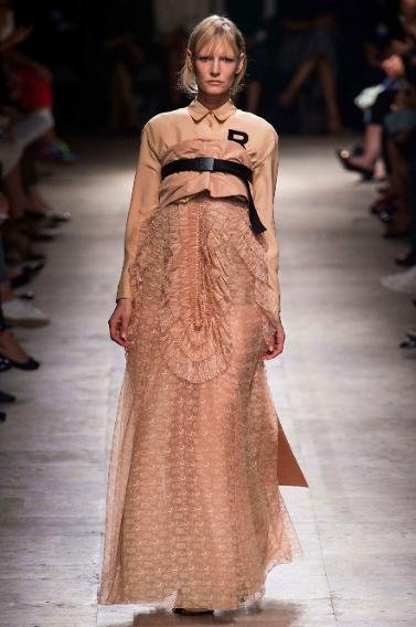 Οι 30άρες πατάνε πόδι -Ανεβαίνουν στην πασαρέλα και κάνουν... σκόνη τις πιτσιρίκες [εικόνες] | iefimerida.gr 7