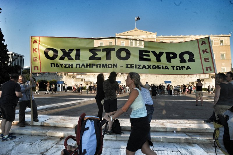 Συλλαλητήρια στο κέντρο της Αθήνας -Στους δρόμους ΠΑΜΕ και ΑΔΕΔΥ | iefimerida.gr 6