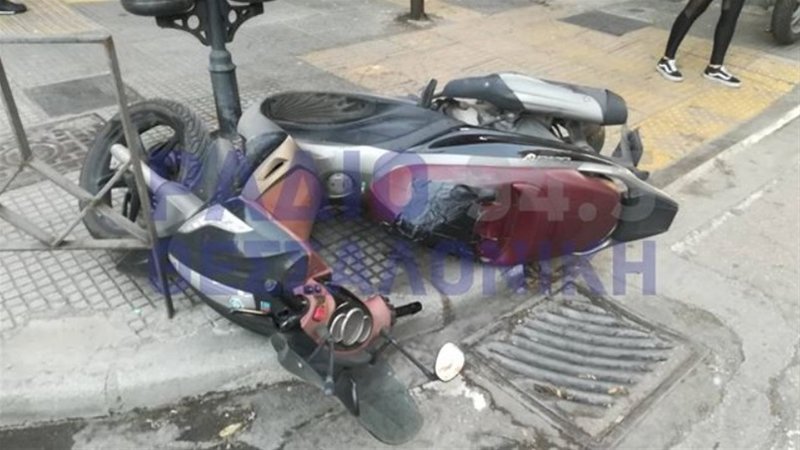 Φθορές σε σταθμευμένη μοτοσικλέτα