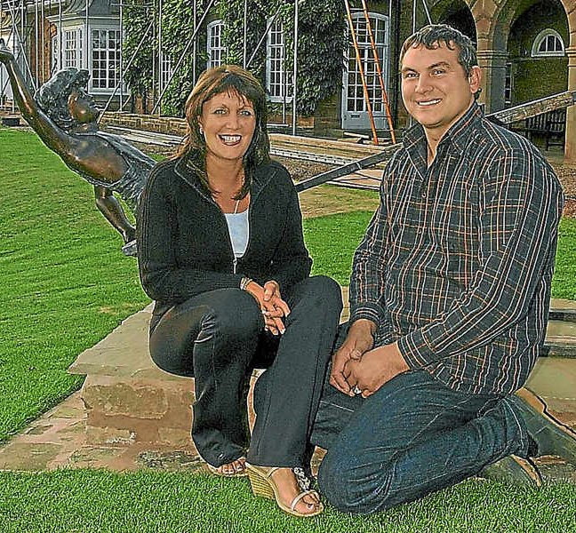 Δείτε τον εκατομμυριούχο που παίρνει χαρτζιλίκι από τη γυναίκα του για να ζήσει [εικόνες]  | iefimerida.gr 2