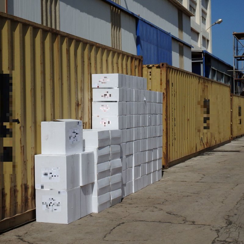 Φορτηγό πλοίο με 24,5 εκατ. λαθραία τσιγάρα κατέσχεσαν οι λιμενικοί στη Σύρο [εικόνες] | iefimerida.gr 6