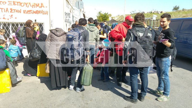 Σχιστό: Φεύγουν άρον άρον για την Ειδομένη οι πρόσφυγες -Διώχνουν τους Αφγανούς [αποκλειστικές εικόνες] | iefimerida.gr 7