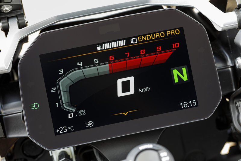 Οι νέες BMW R 1250 GS και BMW R 1250 RT [εικόνες] | iefimerida.gr 8