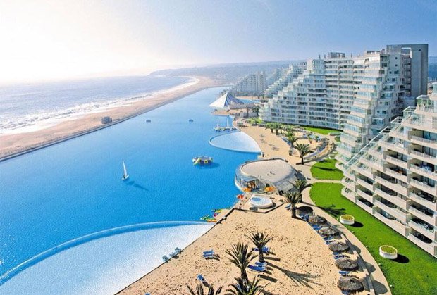 Η Sun έψαξε τις συγκλονιστικότερες πισίνες του κόσμου και βρήκε τρεις σε Σαντορίνη και Ελούντα [εικόνες] | iefimerida.gr 0