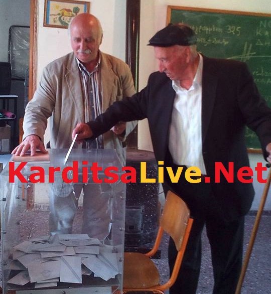 Παππούς 104 χρονών από την Καρδίτσα ψήφισε για 6η φορά σε δημοψήφισμα [εικόνες]  | iefimerida.gr 0