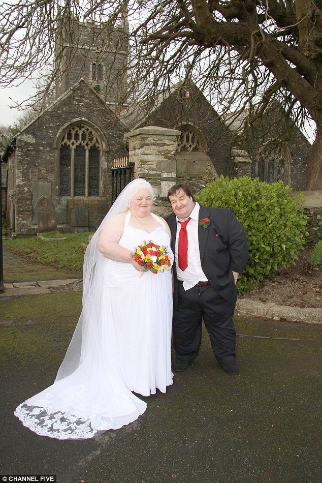 Το πιο παχύσαρκο ζευγάρι της Βρετανίας – Ζυγίζουν μαζί 350 κιλά [εικόνες]  | iefimerida.gr 1