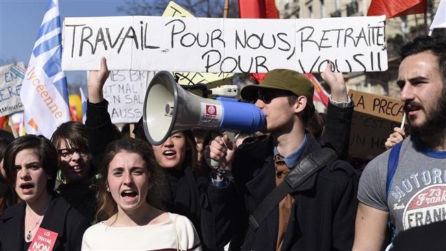 Αγριες συγκρούσεις στο Παρίσι μεταξύ αστυνομίας και φοιτητών [εικόνες&βίντεο]  | iefimerida.gr 4