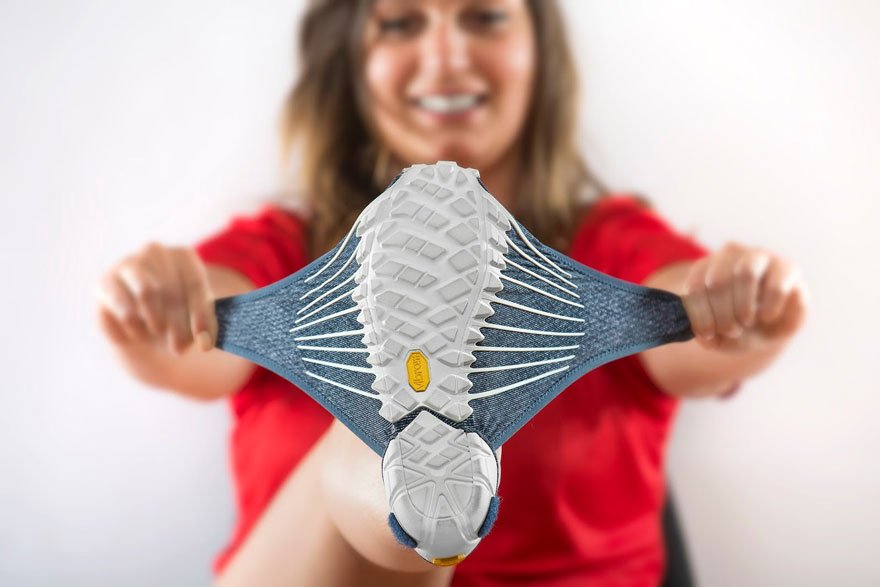 Πρωτοποριακά παπούτσια – Αθλητικά χωρίς κορδόνια που τυλίγονται γύρω από τα πόδια [εικόνες]  | iefimerida.gr 1