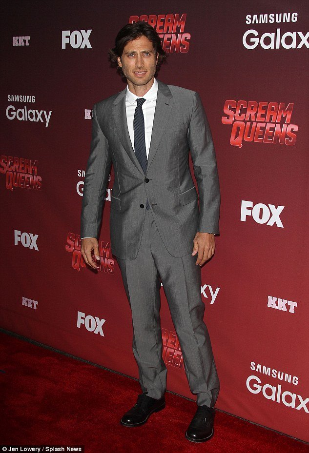 Η Γκουίνεθ Πάλτροου «συστήνει» το νέο αγαπημένο της με μια τρυφερή selfie [εικόνες]  | iefimerida.gr 2