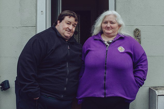 Το πιο παχύσαρκο ζευγάρι της Βρετανίας – Ζυγίζουν μαζί 350 κιλά [εικόνες]  | iefimerida.gr 3