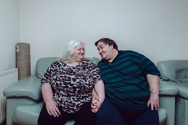 Το πιο παχύσαρκο ζευγάρι της Βρετανίας – Ζυγίζουν μαζί 350 κιλά [εικόνες]  | iefimerida.gr 4