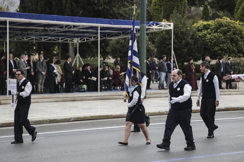 Η μαθητική παρέλαση της Αθήνας σε 15 καρέ [εικόνες] | iefimerida.gr 4