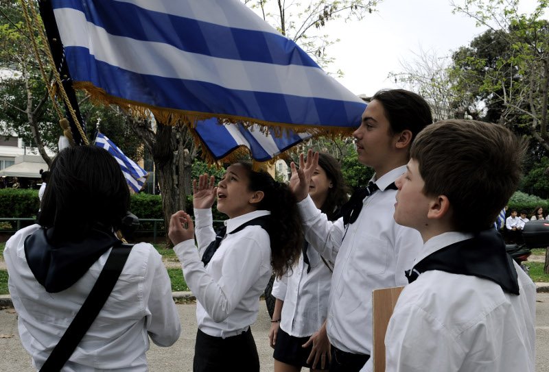 Η μαθητική παρέλαση της Αθήνας σε 15 καρέ [εικόνες] | iefimerida.gr 12