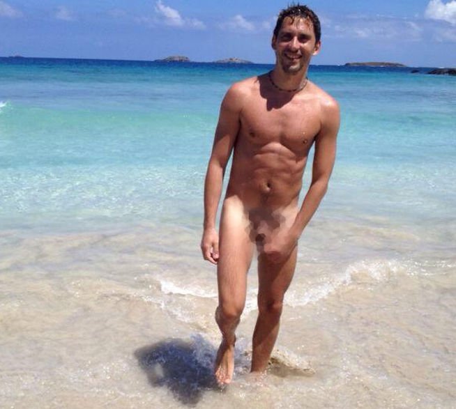 Γνωστός κωμικός ανέβασε ολόγυμνη φωτογραφία του στο Twitter [εικόνα] | iefimerida.gr 0