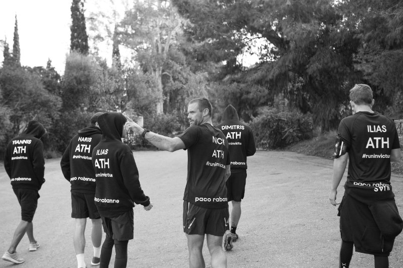 Ο πρεσβευτής του οίκου Paco Rabanne, Nick Youngquest, στον Αυθεντικό Μαραθώνιο της Αθήνας [εικόνες]  | iefimerida.gr 1