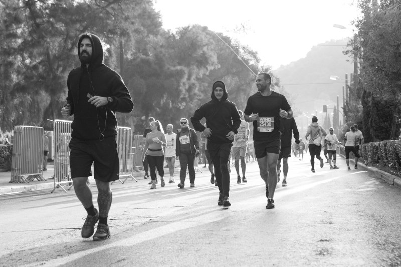 Ο πρεσβευτής του οίκου Paco Rabanne, Nick Youngquest, στον Αυθεντικό Μαραθώνιο της Αθήνας [εικόνες]  | iefimerida.gr 0