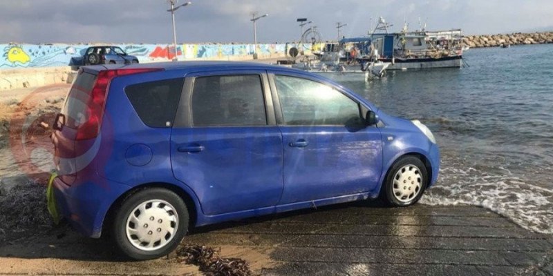 Πάφος: Πάτησε δύο Βρετανούς με το αυτοκίνητο και το έριξε στο λιμάνι με την κοπέλα του | iefimerida.gr 1