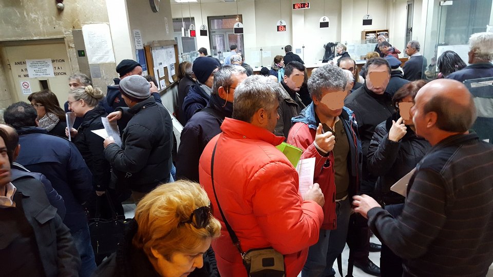 Πάγκαλος: Ο Μαδούρο είναι εδώ! -Εξαθλιωμένοι πολίτες κάνουν ουρά για πενταροδεκάρες | iefimerida.gr 2