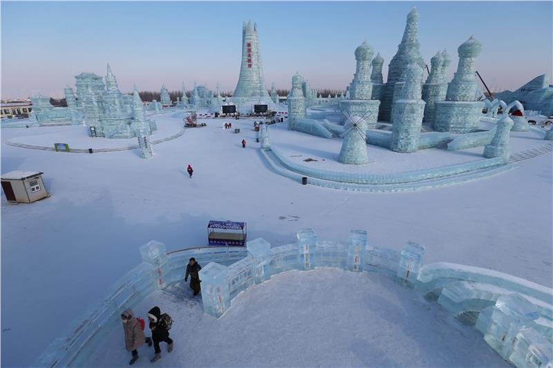 Γλυπτά από πάγο που κόβουν την ανάσα –Απλά ελπίζεις να μην ανέβει η θερμοκρασία [εικόνες] | iefimerida.gr 4