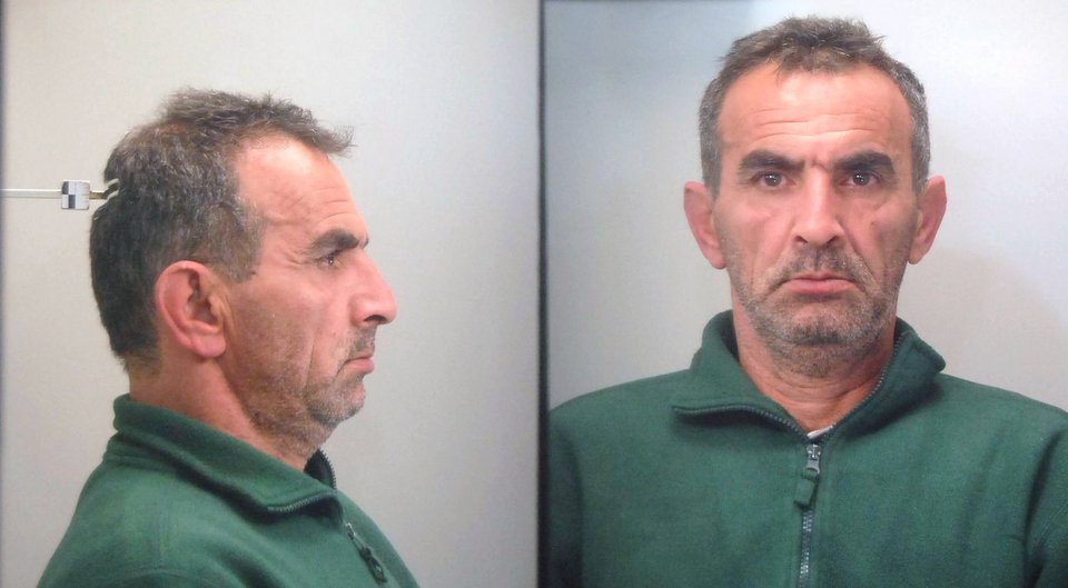 Αυτός είναι ο 52χρονος που δούλευε σε κυλικείο δημοτικού σχολείου και ασελγούσε σε μαθήτριες 10 ετών [εικόνες] | iefimerida.gr 0