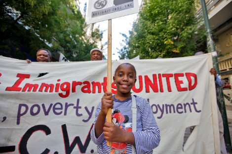 Παιδικά γέλια και πάλι στον Αγιο Παντελεήμονα: Ανοιξε η παιδική χαρά που είχε βάλει λουκέτο ο Δήμος [εικόνες] | iefimerida.gr 2