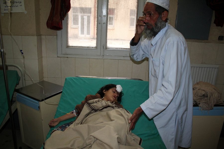 Φονικός σεισμός 7,5 Ρίχτερ στο Αφγανιστάν: Εκατοντάδες νεκροί -Ποδοπατήθηκαν 12 μαθήτριες [εικόνες & βίντεο] | iefimerida.gr 2